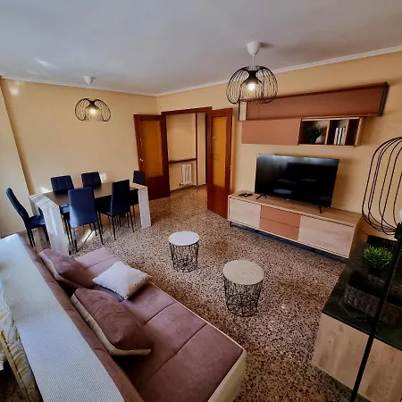 住宿加早餐酒店 Montse 萨拉戈萨