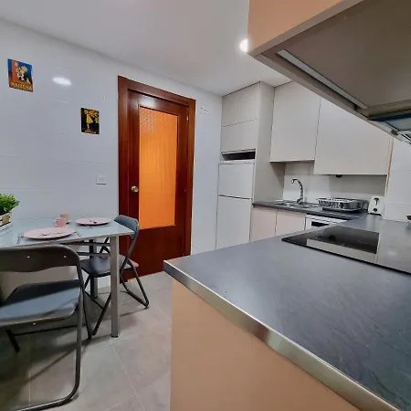 Oda ve Kahvaltı Montse 4*